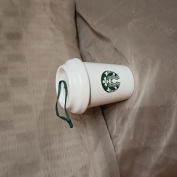 3 Nesting Starbucks Cup Christmas Ornaments - Picture 2 of 4